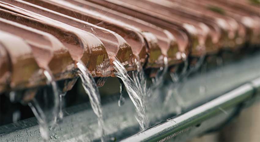 tile-roof-gutter-size